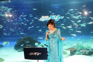 『ファインディング・ドリー』大ヒット記念ライブイベントに出席した八代亜紀