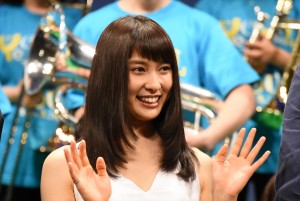 土屋太鳳、『青空エール』完成披露舞台挨拶に登場　