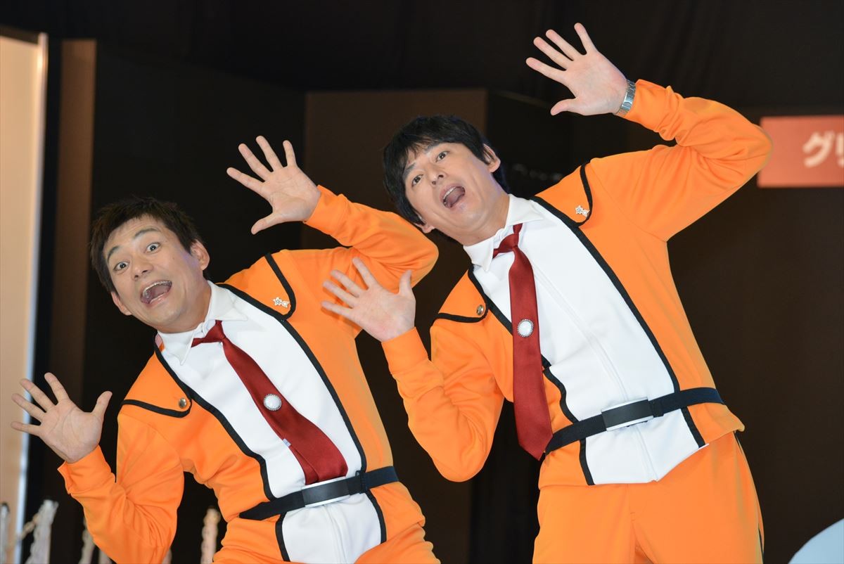 博多華丸・大吉、超巨大ウルトラマンに興奮！「青森のねぶたみたい」