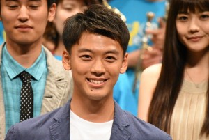 竹内涼真、『青空エール』完成披露舞台挨拶に登場　