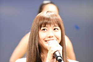 松井愛莉、『青空エール』完成披露舞台挨拶に登場　