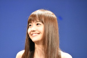 松井愛莉、『青空エール』完成披露舞台挨拶に登場　