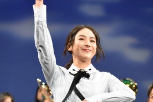 平祐奈、『青空エール』完成披露舞台挨拶に登場　