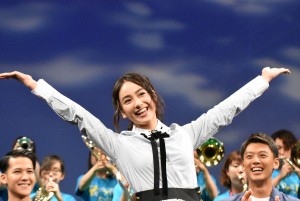 平祐奈、『青空エール』完成披露舞台挨拶に登場　