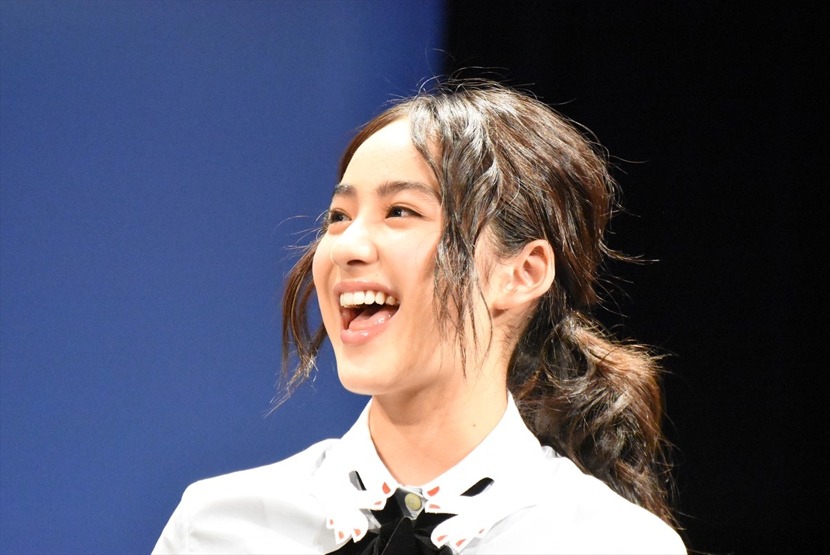 土屋太鳳、竹内涼真との身長差キスシーンは「ラブという名のアクション」 