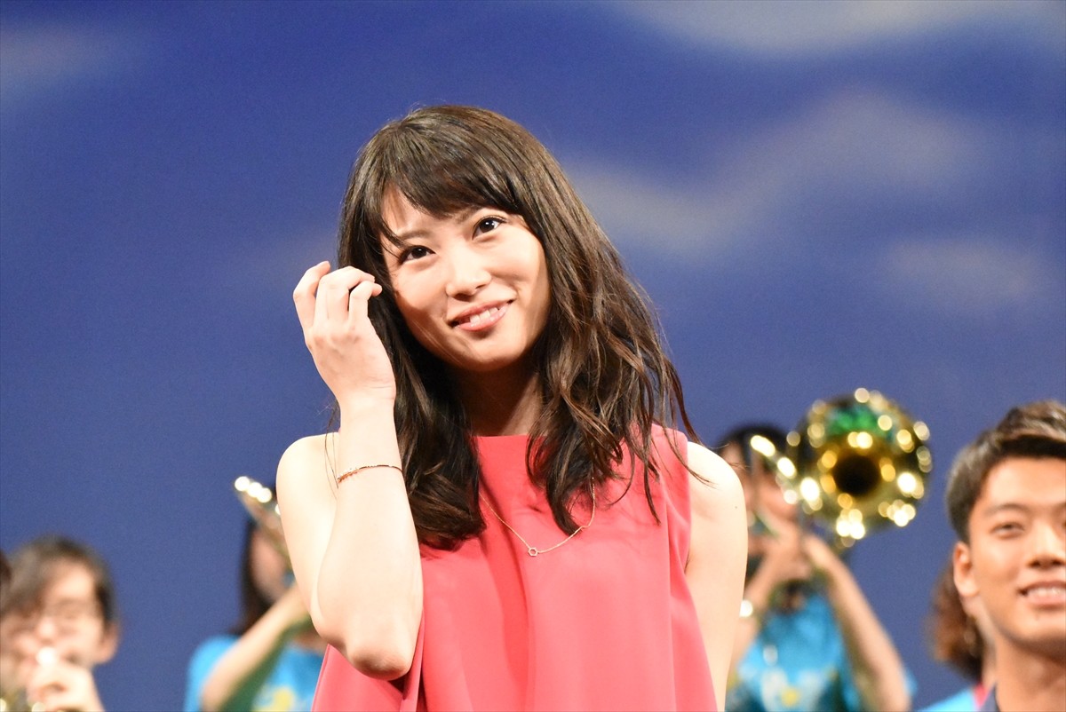 土屋太鳳、竹内涼真との身長差キスシーンは「ラブという名のアクション」 