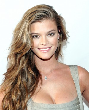 ニーナ・アグダル