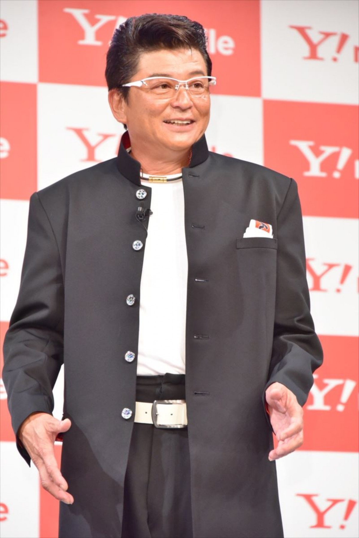 田中美奈子、話題のボディコン姿生披露！スタイル維持の秘訣は「クネクネ体操」