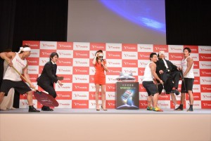 Y！mobile「Android One」発売記念イベントの様子