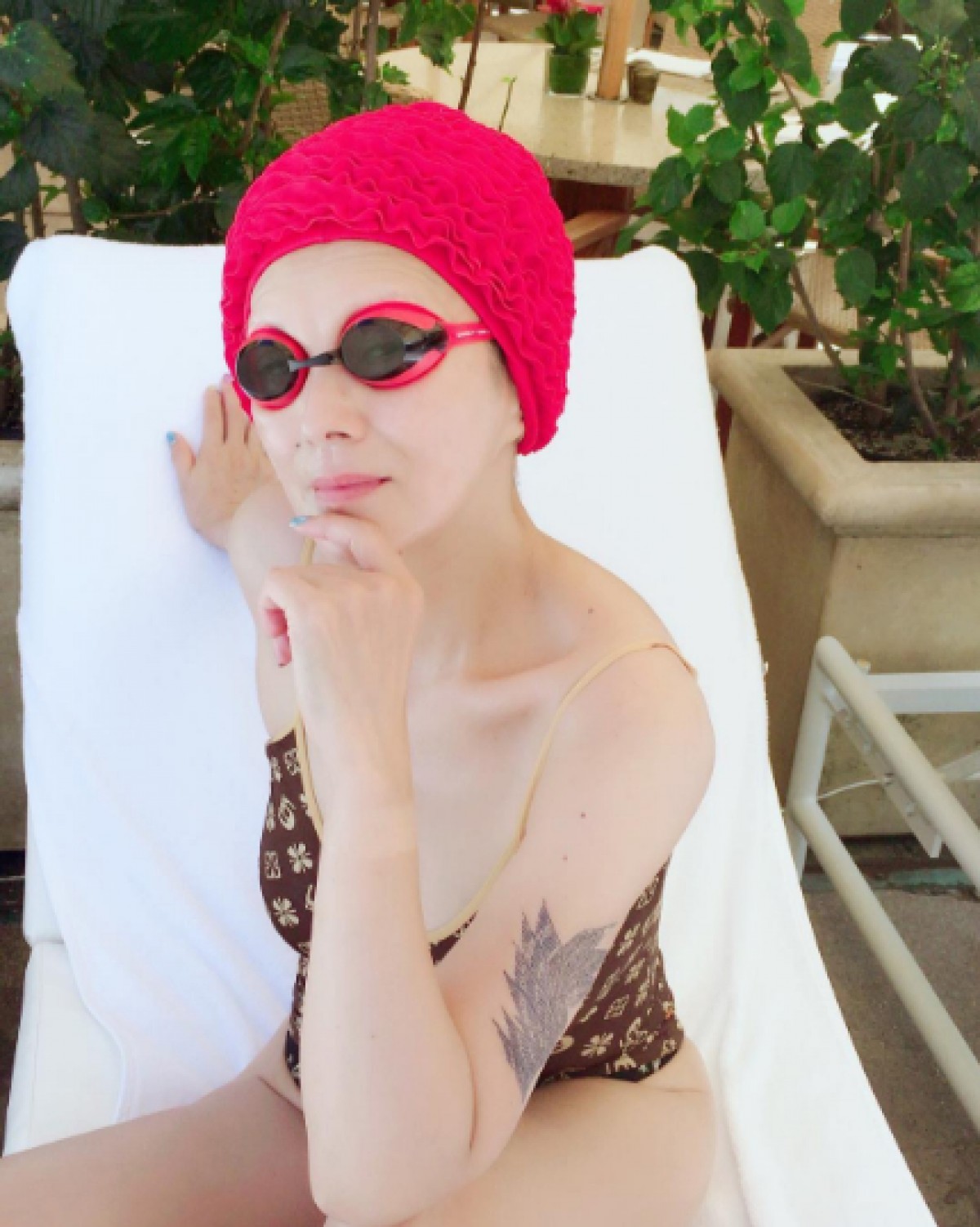夏木マリ、64歳とは思えないセクシーさをアピール!