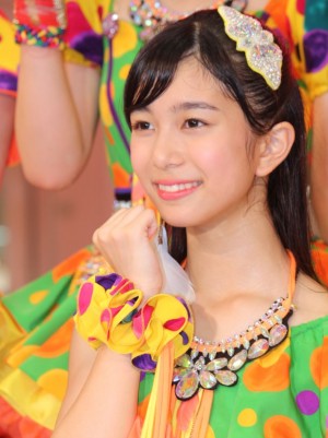 こぶしファクトリー「3rdシングル発売記念イベント」に出席した井上玲音