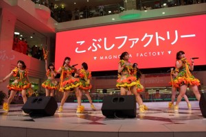 こぶしファクトリー「3rdシングル発売記念イベント」の様子