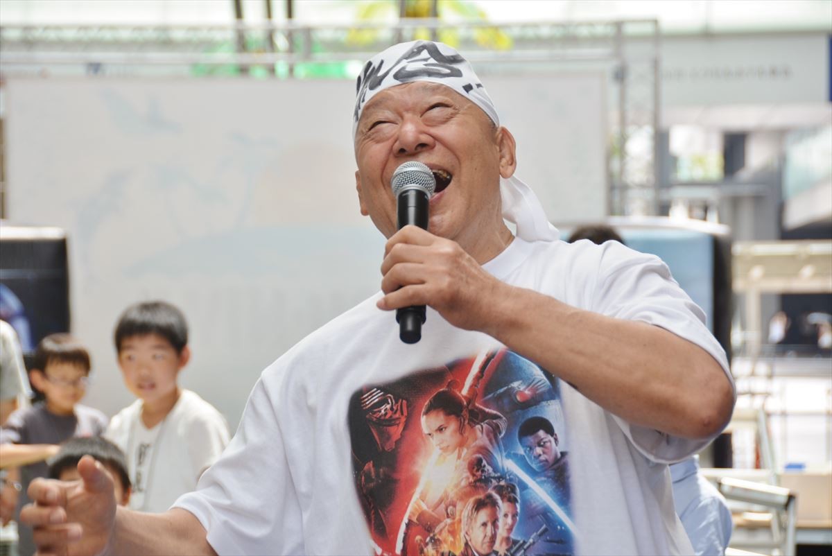 アニマル浜口、『スター・ウォーズ』イベントで子供たちにも「気合いだー!」