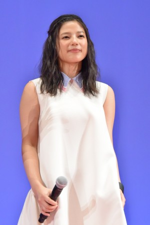 石井杏奈、『四月は君の嘘』完成披露試写会に登壇