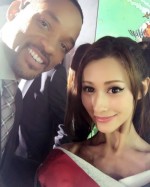 ダレノガレ明美、ウィル・スミスと奇跡の2ショット！ 「ホッペにキスまで」