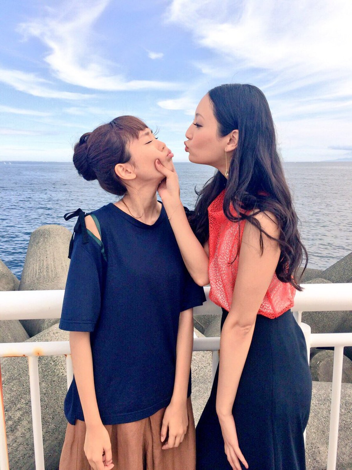 桐谷美玲と菜々緒が険悪ムード？まさかの“チュー”オチに「可愛いすぎ」の声