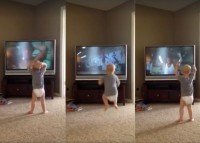 『ロッキー2』を観ながら運動する赤ちゃん