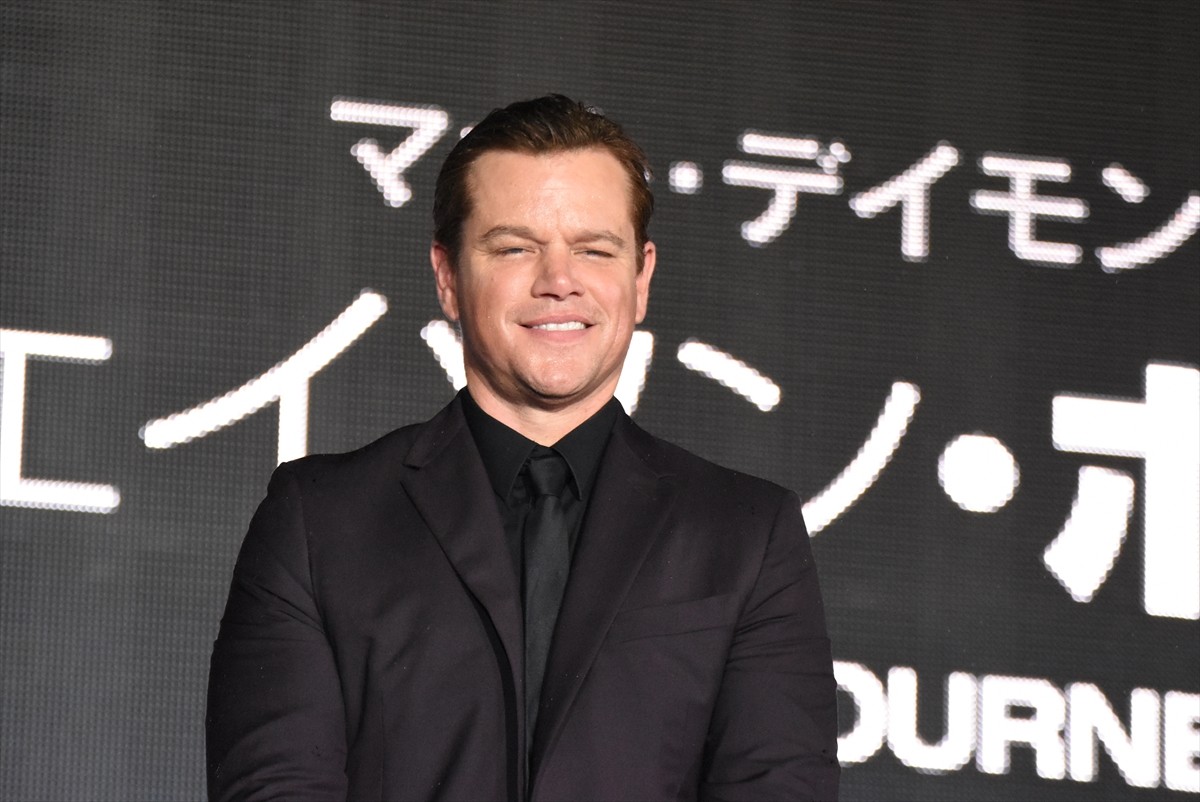 マット・デイモンとくまモン、日米の人気“モン”が初対面　異色のツーショット実現