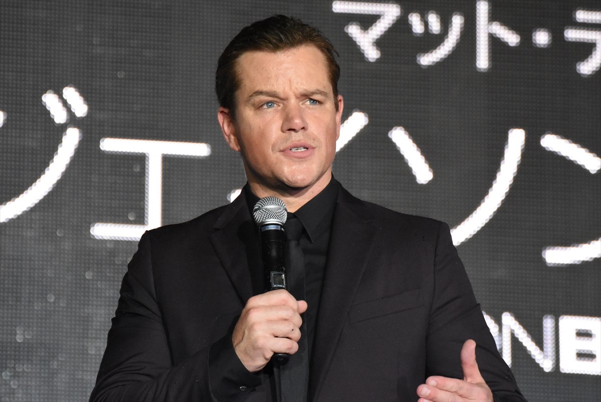 マット・デイモンとくまモン、日米の人気“モン”が初対面　異色のツーショット実現
