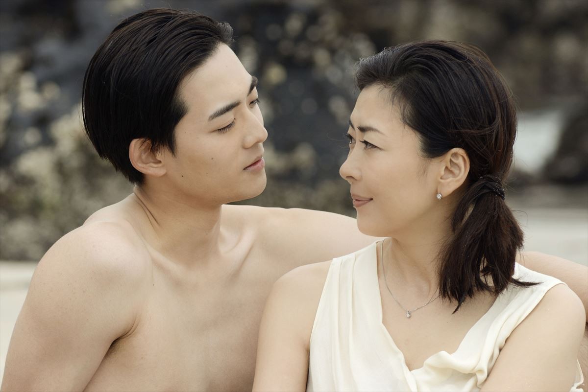 中山美穂、待ち望んだ役に「躊躇なく」　親友の息子を“調教”する愛憎劇