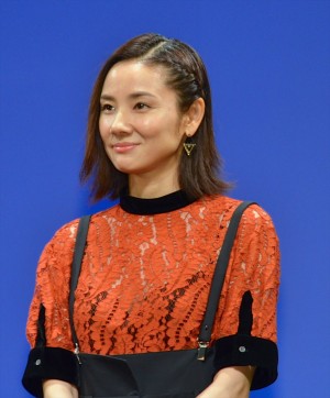 吉田羊、『グッドモーニングショー』完成披露試写会にｒｗ