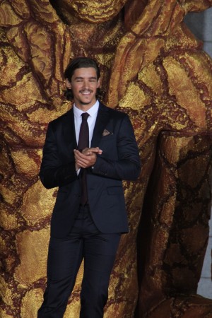 『キング・オブ・エジプト』ジャパンプレミアに登場したブレントン・スウェイツ　