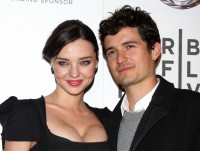 オーランド・ブルーム、“全裸写真”流出をミランダ・カーに報告