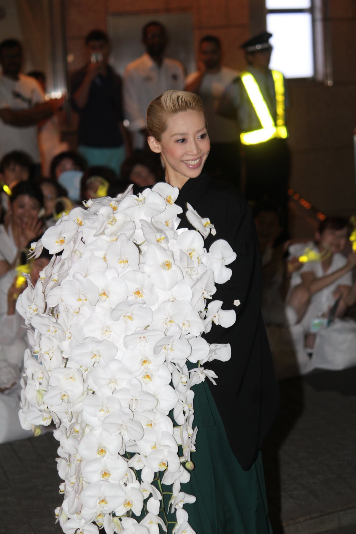 宝塚月組トップスター・龍真咲「一片の悔いもありません」笑顔で退団