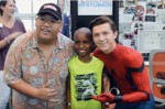新スパイダーマン俳優トム・ホランド、役衣装で小児病院を訪問