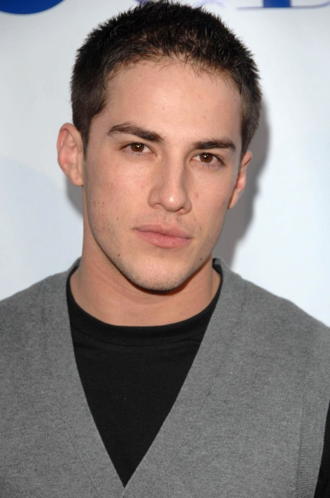 マイケル・トレヴィーノ、Michael Trevino