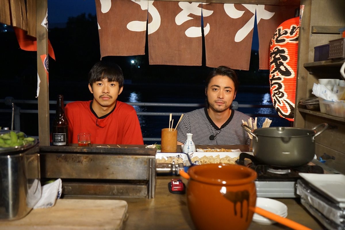 山田孝之、後輩・太賀と「PS4」CMで共演！屋台のおでん屋で大絶叫
