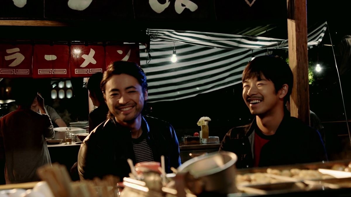 山田孝之、後輩・太賀と「PS4」CMで共演！屋台のおでん屋で大絶叫