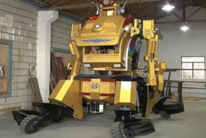 愛する息子のため…お父さんが4メートルのロボットを製作　費用はなんと700万円超