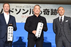 『ハドソン川の奇跡』ジャパンプレミアに出席したアーロン・エッカート、トム・ハンクス、市川海老蔵