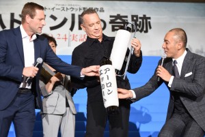 『ハドソン川の奇跡』ジャパンプレミアに出席したアーロン・エッカート、トム・ハンクス、市川海老蔵