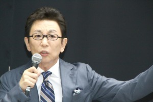 ソフトバンク『iPhone 7／iPhone 7 Plus発売セレモニー』に出席した古舘伊知郎