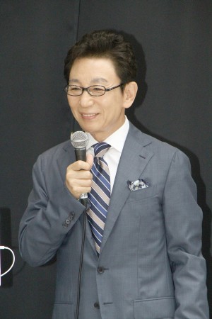 ソフトバンク『iPhone 7／iPhone 7 Plus発売セレモニー』に出席した古舘伊知郎