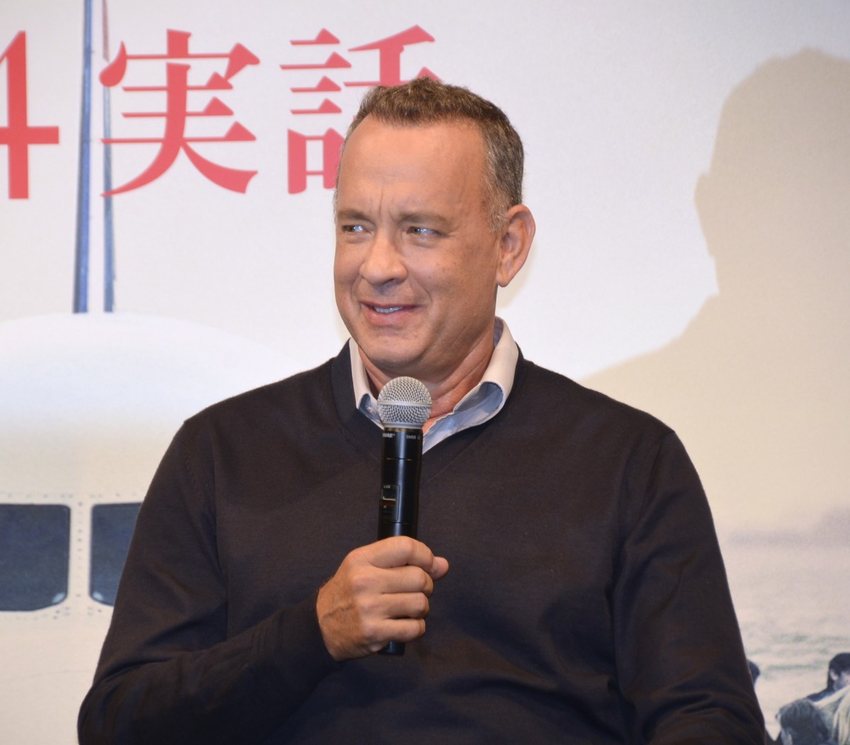 トム・ハンクス、イーストウッド監督の顔マネ披露！しかめっ面は「機嫌の良い時」