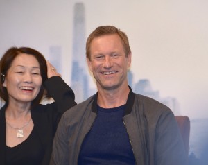 アーロン・エッカート、『ハドソン川の奇跡』来日会見にて