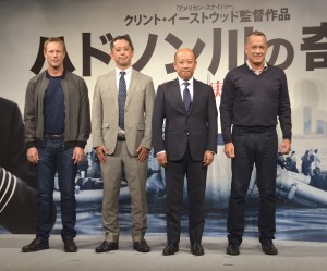 トム・ハンクス、アーロン・エッカート、『ハドソン川の奇跡』来日会見にて