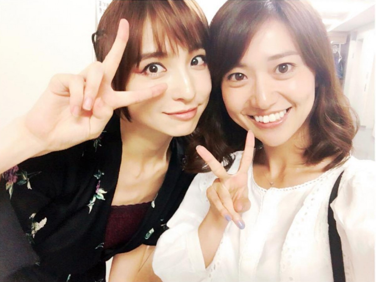 大島優子&篠田麻里子、『真田十勇士』舞台&映画“火垂”2ショット披露