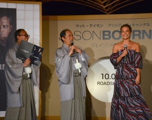 初来日のアリシア・ヴィキャンデルをアテンドする、トレンディエンジェル