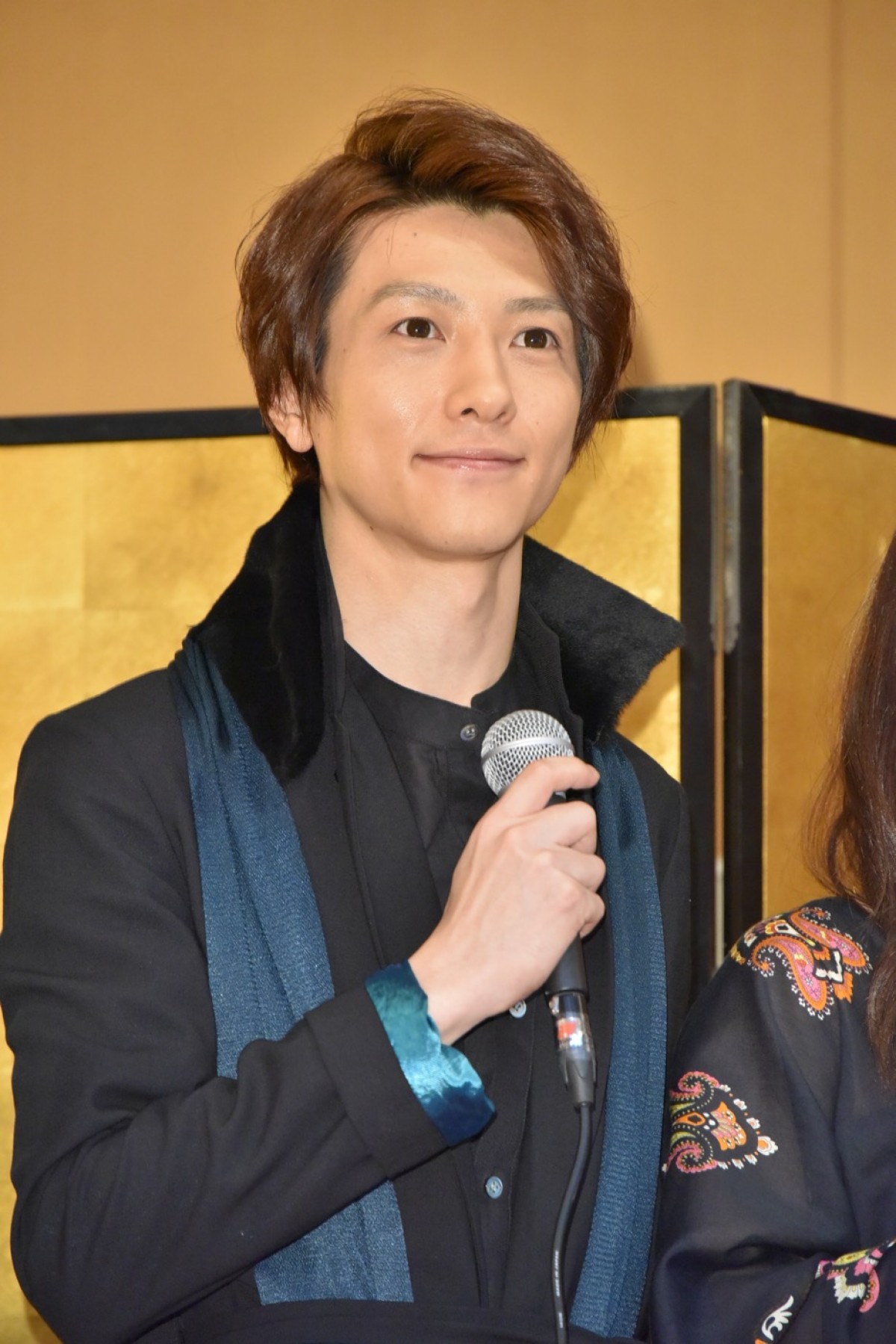 川栄李奈、SPEED島袋と婚約した早乙女友貴に続く？「オーラ吸い取ってます」
