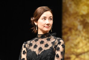 『ボクの妻と結婚してください。』完成披露試写会に登場した吉田羊