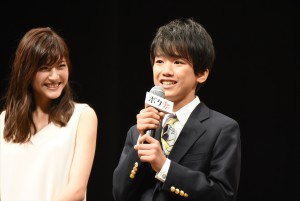 『ボクの妻と結婚してください。』完成披露試写会に登場した佐藤ありさ＆込江海翔