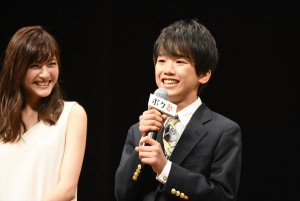 『ボクの妻と結婚してください。』完成披露試写会に登場した佐藤ありさ＆込江海翔