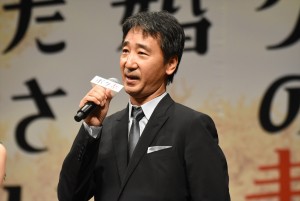 『ボクの妻と結婚してください。』完成披露試写会に登場した三宅喜重監督