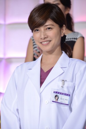 『ドクターX ～外科医・大門未知子～』制作発表記者会見に登場した、内田有紀