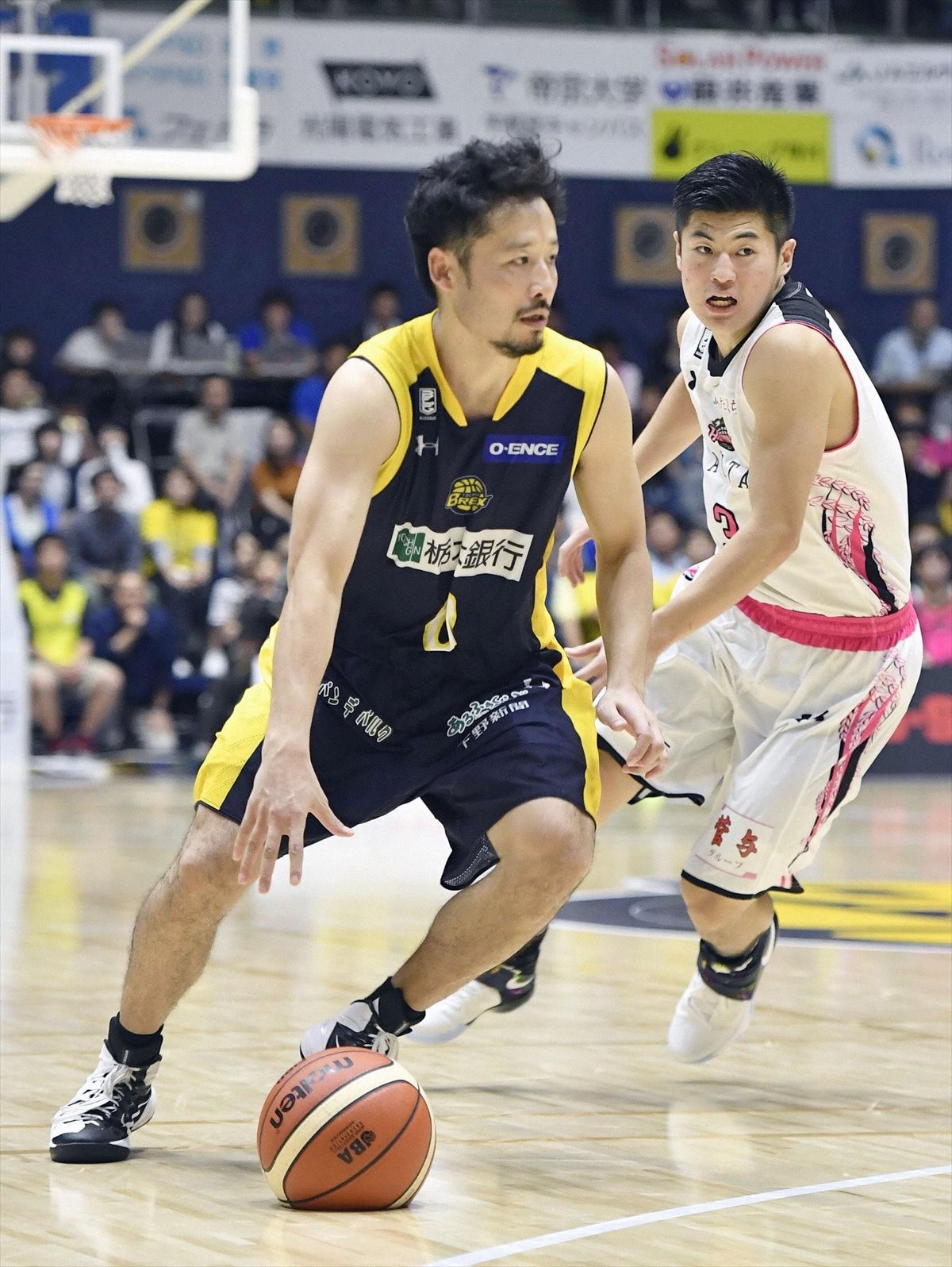秋元才加、田臥勇太選手と夢の2ショット「バスケ部だった私には…」