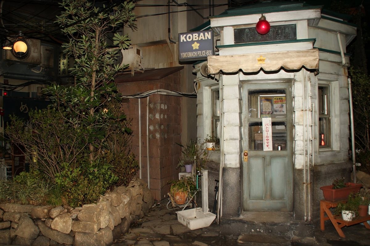『続・深夜食堂』、撮影現場に潜入！ 新宿ゴールデン街を300坪の倉庫に再現